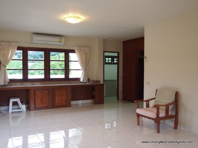 Spacious House For Sale In FaHam