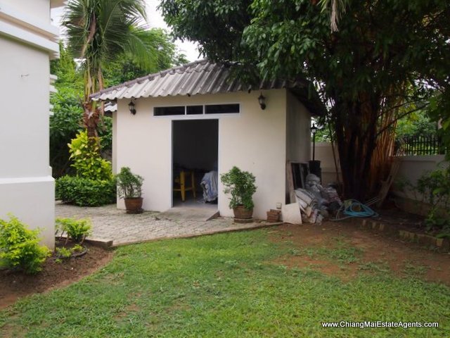 Spacious House For Sale In FaHam