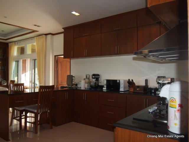 Custom Home For Sale with 3 Bedroom/ 3 Bathroom