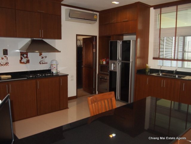 Custom Home For Sale with 3 Bedroom/ 3 Bathroom