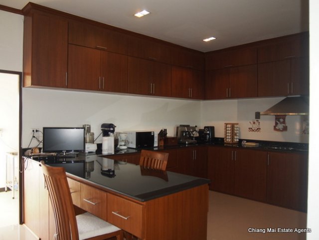 Custom Home For Sale with 3 Bedroom/ 3 Bathroom
