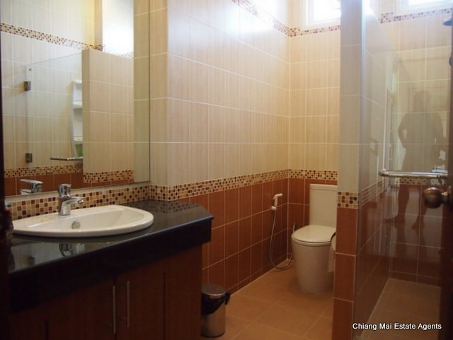 Custom Home For Sale with 3 Bedroom/ 3 Bathroom
