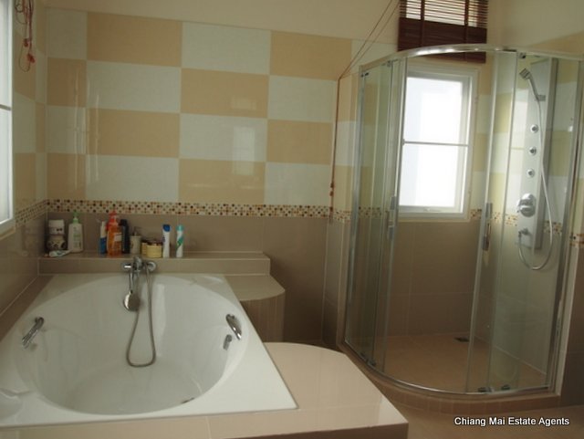 Custom Home For Sale with 3 Bedroom/ 3 Bathroom