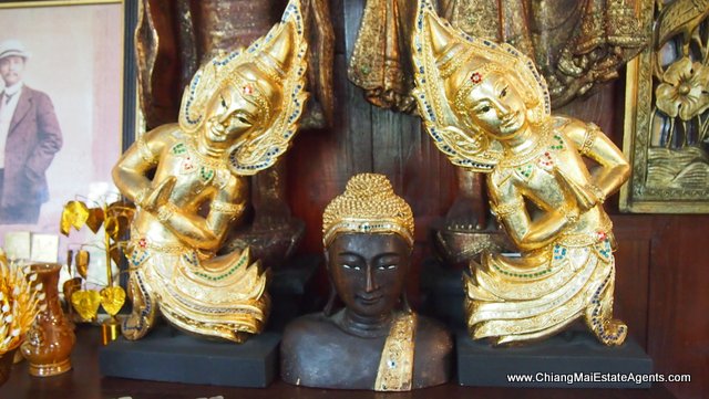 Traditional Lanna Style Home in Modern Moo Baan