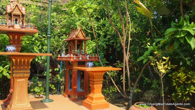 Traditional Lanna Style Home in Modern Moo Baan