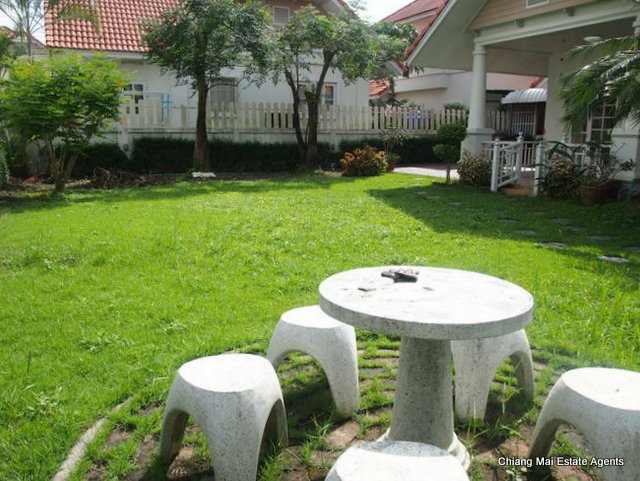 Large 4 Bedroom House in Hang Dong