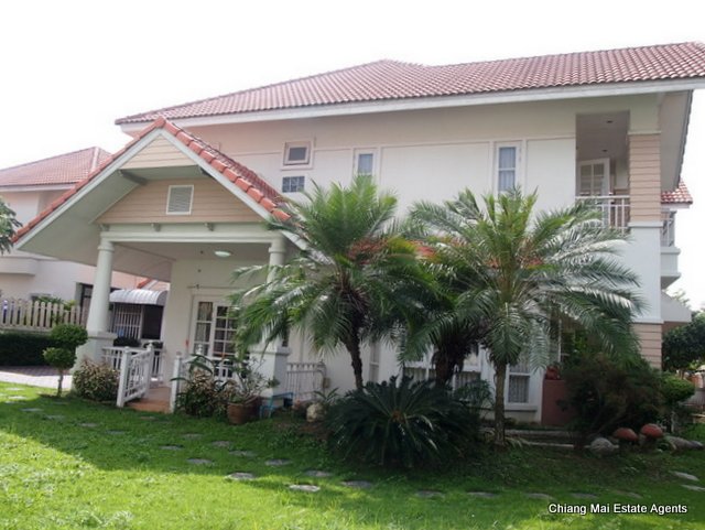 Large 4 Bedroom House in Hang Dong