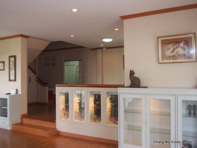 Large 4 Bedroom House in Hang Dong