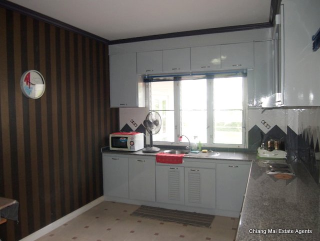 Large 4 Bedroom House in Hang Dong