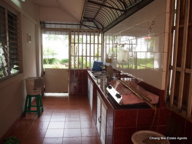 Large 4 Bedroom House in Hang Dong