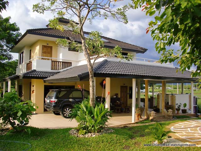 4 Bd, 4 Bth with Pool Home for Sale