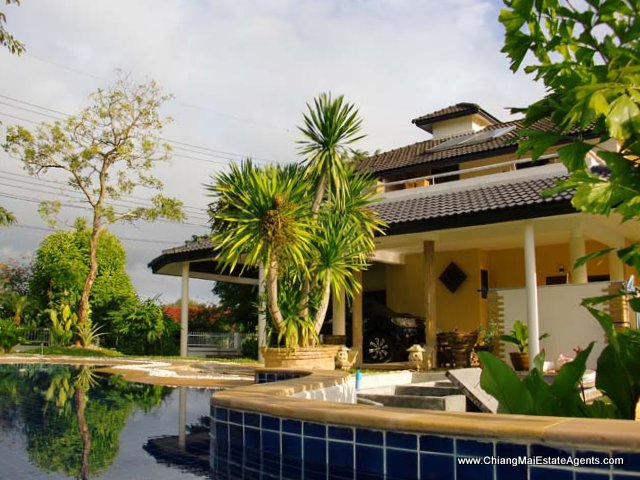 4 Bd, 4 Bth with Pool Home for Sale