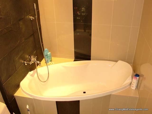 4 Bd, 4 Bth with Pool Home for Sale