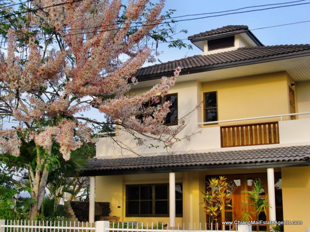 4 Bd, 4 Bth with Pool Home for Sale