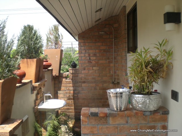4 Bd, 4 Bth with Pool Home for Sale