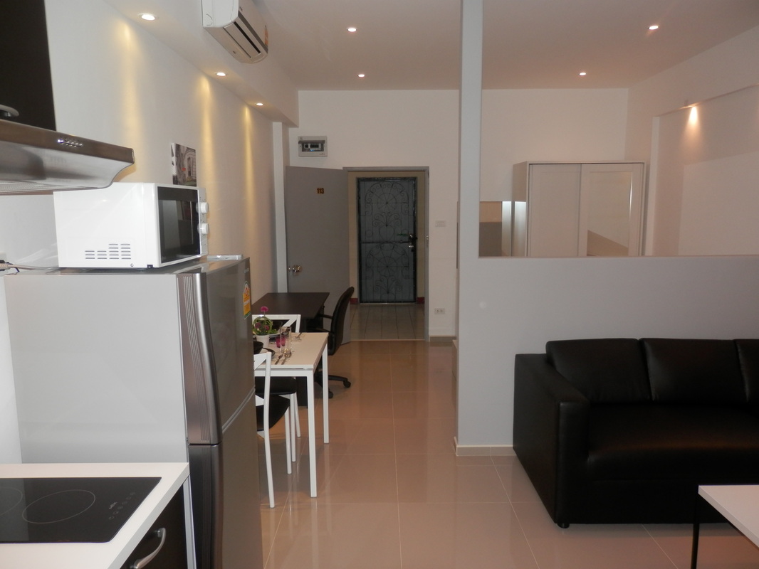 Studio Condo For Rent