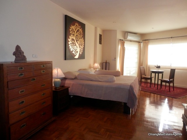 Large Riverside Condominium For Sale