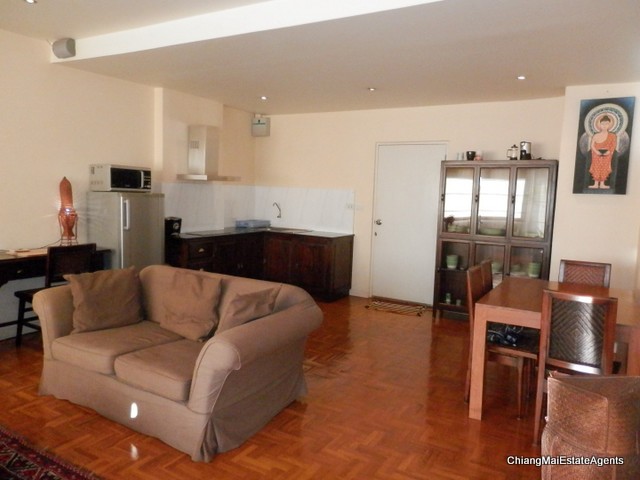 Large Riverside Condominium For Sale