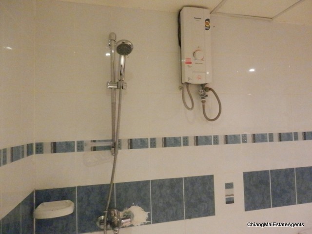 Large Riverside Condominium For Sale