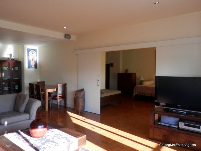 Large Riverside Condominium For Sale