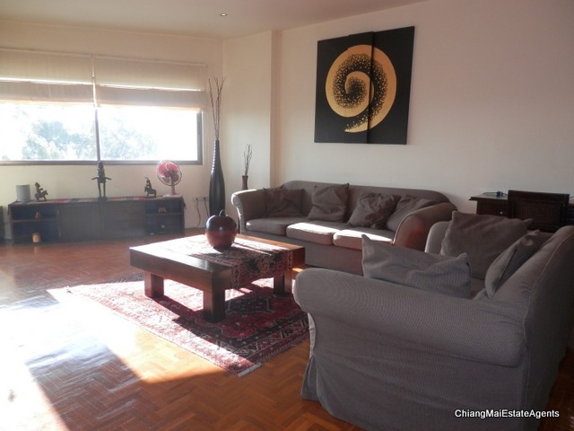 Large Riverside Condominium For Sale