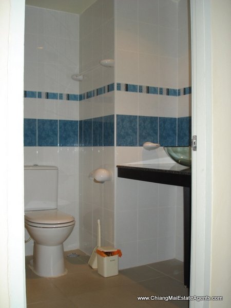 1 Bedroom Flat for Rent in Riverside Condominium