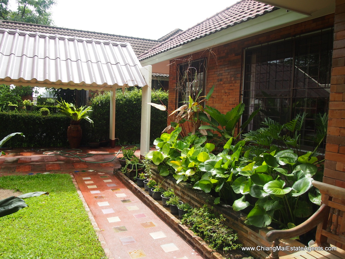 2 Bed Bungalow in Moo Baan Wangtan