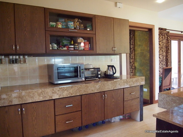 Lovely 5 Bed/ 5 Bath Home for Sale with Pool