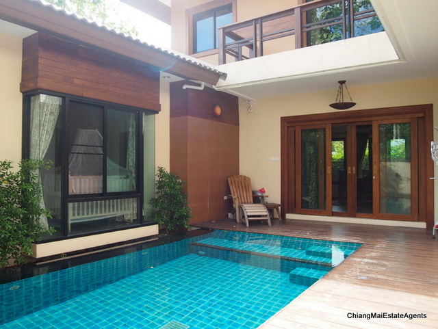 Lovely 5 Bed/ 5 Bath Home for Sale with Pool