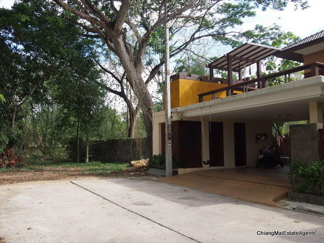 Lovely 5 Bed/ 5 Bath Home for Sale with Pool