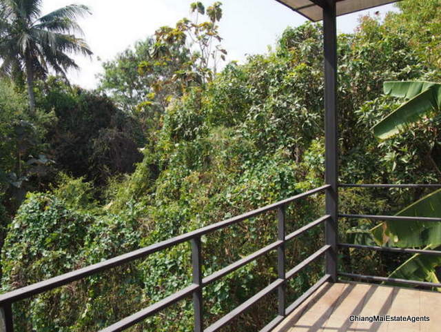 Modern Home for Sale with 3 Bedrooms/4 Bathrooms/1 Office