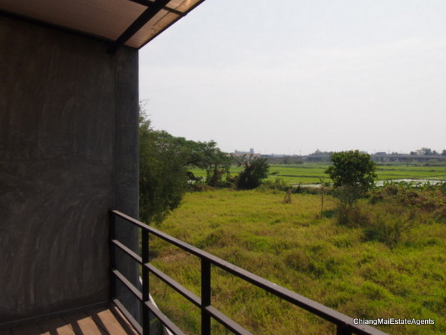 Modern Home for Sale with 3 Bedrooms/4 Bathrooms/1 Office