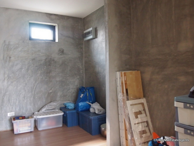 Modern Home for Sale with 3 Bedrooms/4 Bathrooms/1 Office