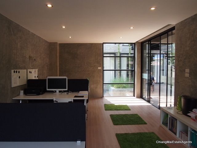Modern Home for Sale with 3 Bedrooms/4 Bathrooms/1 Office