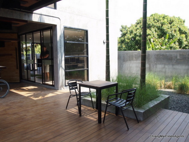 Modern Home for Sale with 3 Bedrooms/4 Bathrooms/1 Office