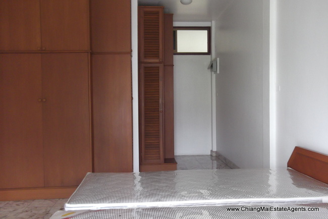 Town house 2 stories with 8 bedrooms