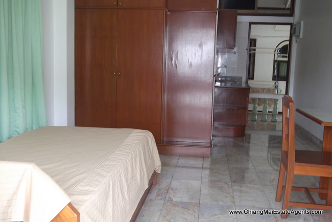 Town house 2 stories with 8 bedrooms