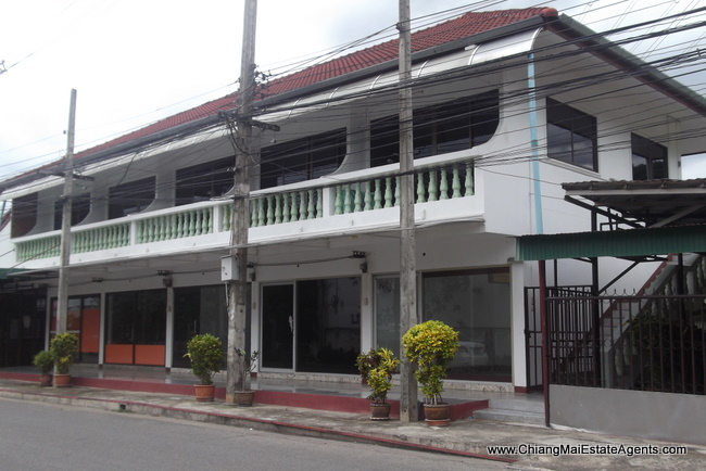 Town house 2 stories with 8 bedrooms