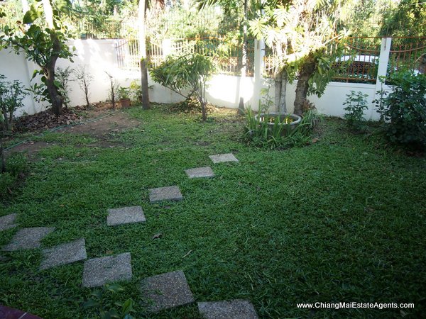 4 Bedroom Home in Moo Baan Suan Non Sri