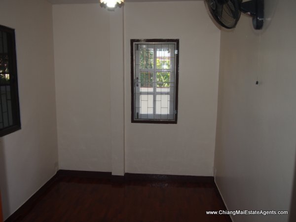 4 Bedroom Home in Moo Baan Suan Non Sri