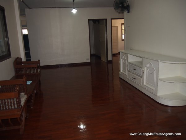 4 Bedroom Home in Moo Baan Suan Non Sri