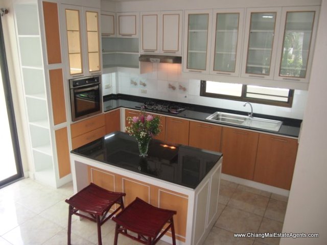 Outstanding Modern Home for Rent in Pinery Home