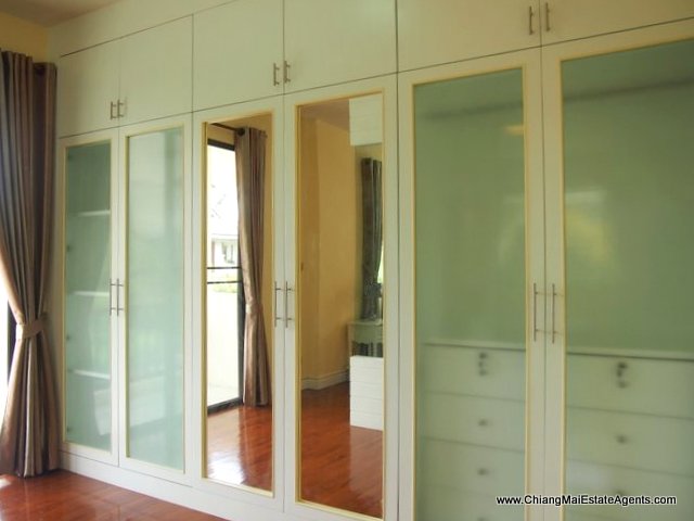 Outstanding Modern Home for Rent in Pinery Home