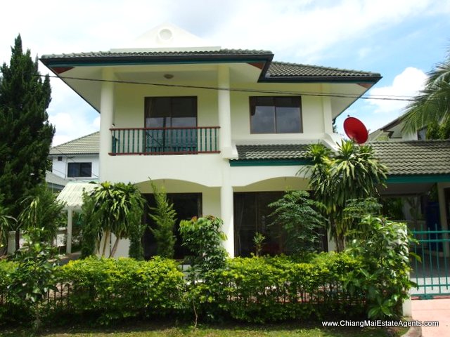 Outstanding Modern Home for Rent in Pinery Home