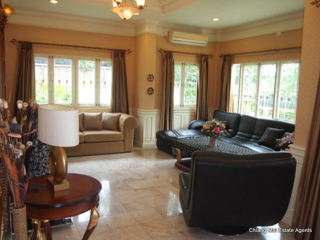 Luxurious Modern Style House For Rent In The Emperor