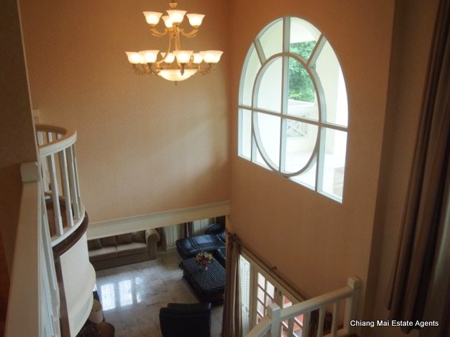 Luxurious Modern Style House For Rent In The Emperor
