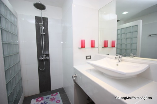 Fully Fitted Studio Condo For Rent