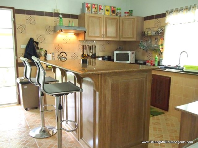 Unique 3 Bedroom House with Swimming Pool