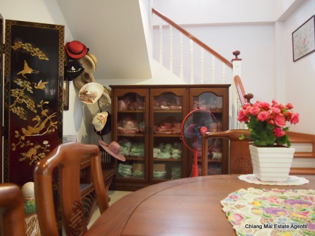 Very Pleasing 4 Bedroom/ 5 Bathroom Home with Maid's Room for Sale