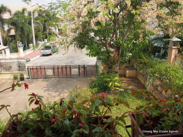 Very Pleasing 4 Bedroom/ 5 Bathroom Home with Maid's Room for Sale